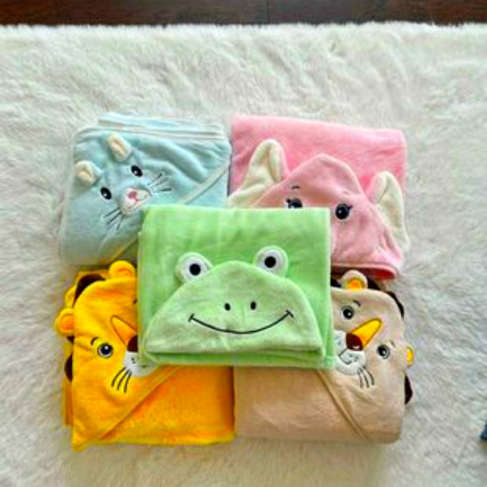 Beach/Bath/pool  kids Towels with face hood, soft and high absorbent cotton 42"×